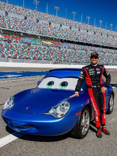 Porsche создала полноразмерные копии персонажей мультфильма «Тачки»