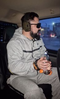 Музыкант раскритиковал российские стриминговые сервисы за распространение музыки «врагов»