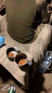 Бойцы создают комфорт на передовой