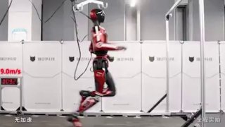 Китайский робот-гуманоид Bolt установил мировой рекорд скорости