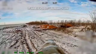 Попадание "Ланцета" по украинской гаубице заснял дрон