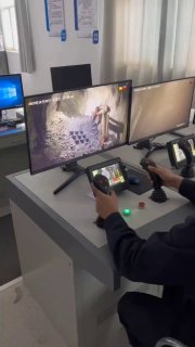 Китайские шахтеры управляют экскаваторами дистанционно на глубине 600 метров под землей.