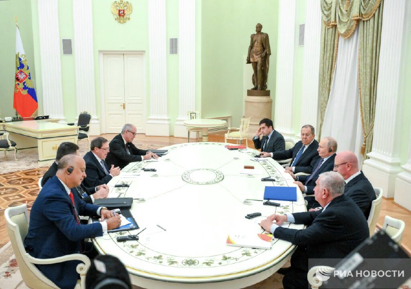 Путин осудил новые санкции против Кубы