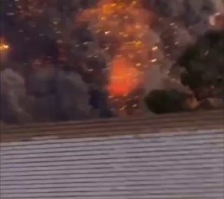 Кадры атаки на склад БК в Иране