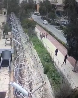 Атака активистов на мирных жителей в Никосии