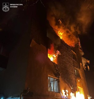 Дрон ударил по жилому дому в Чугуеве: пострадали две женщины