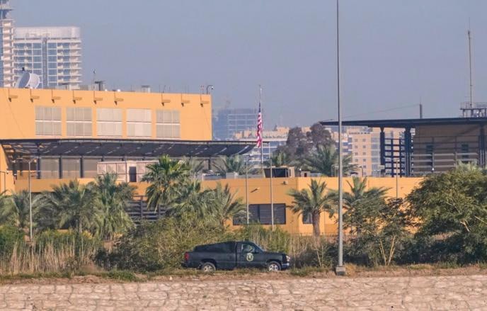 Посольство США в Багдаде призвало граждан покинуть страну из-за угрозы атак