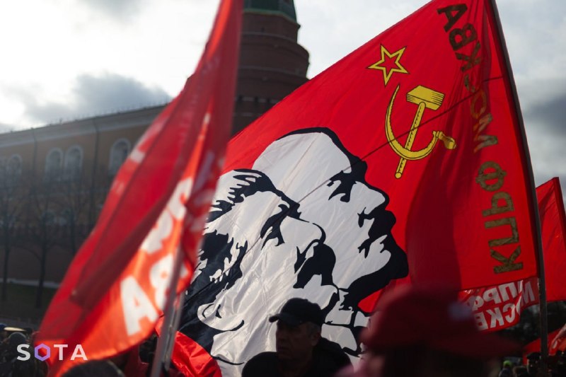 Коммунистка предложила запретить демонтировать и переименовывать объекты, названные в честь Ленина