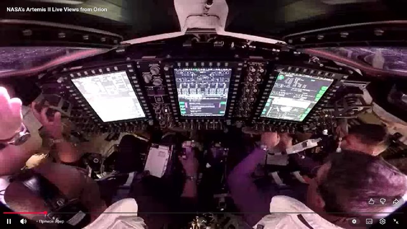 Корабль Orion вышел на орбиту и отработал стыковку