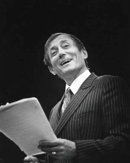 Литературный салон: цитата Евтушенко и анонс канала