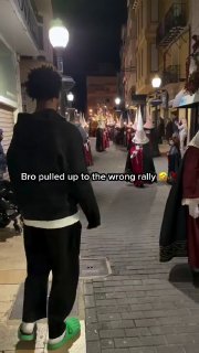 Сникерс в Испании: как местные встречают Пасху