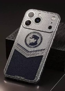 В России представили iPhone 17 Pro с цифровым экраном и прогнозами Жириновского