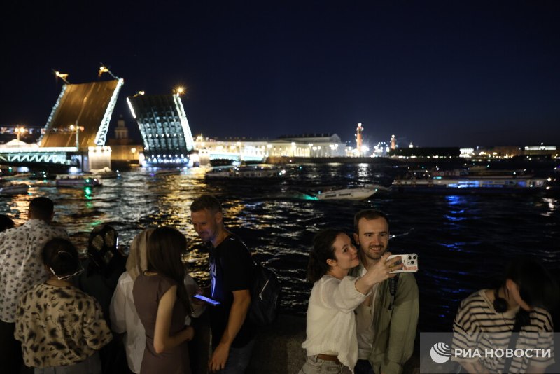 Эксперты назвали популярные направления для отдыха россиян на майские праздники