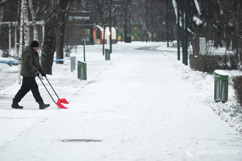 В Москве в понедельник ожидается обильный снегопад и заморозки