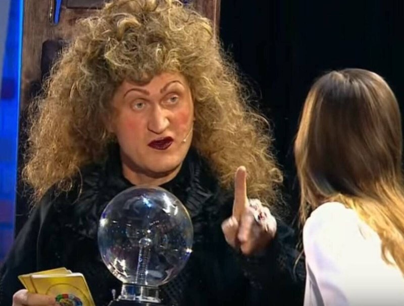 Госдума не поддержала запрет рекламы услуг эзотериков и колдунов