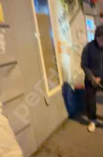 Избивший волонтера СВО мужчина продолжает угрожать жителям Омска