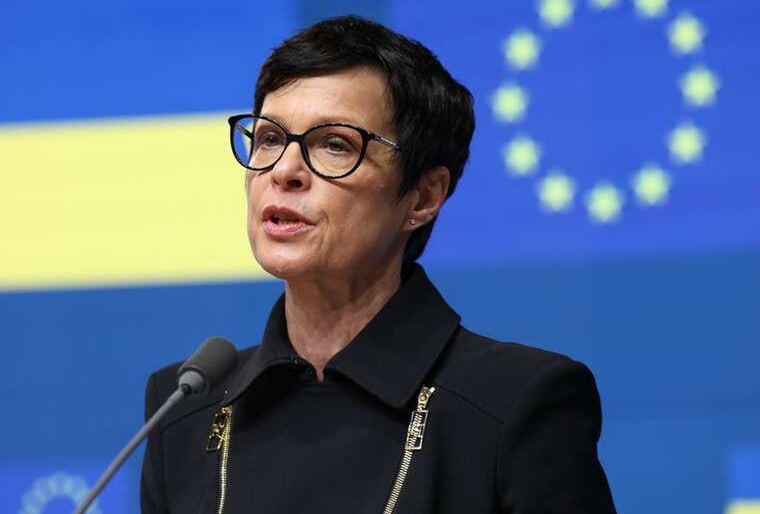Евросоюз приостановил финансирование Сербии из-за судебной политики