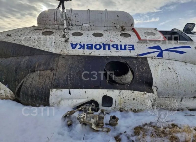 Вертолёт с вахтовиками совершил жёсткую посадку в Усинске
