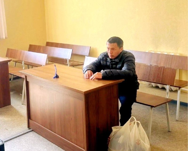 Предприниматель из-под Оренбурга получил 15 суток за мат в сторону полиции после нападения на губернатора Свердловской области