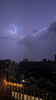 Гроза и ливень накрыли Москву и область