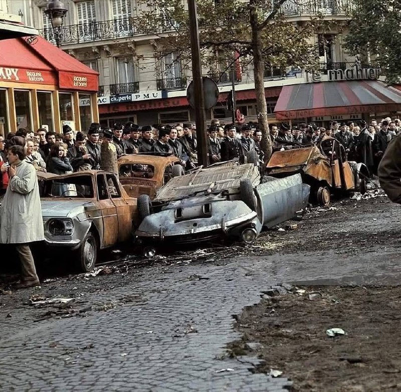 Париж в мае 1968 года и современность на бульваре Сен-Мишель