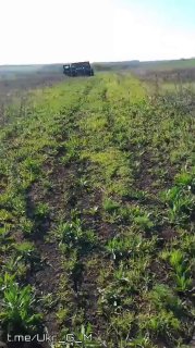 Российские FPV-дроны уничтожили американский Humvee в Запорожской области