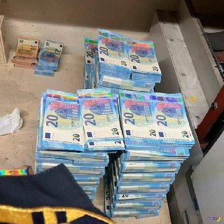 В Неаполе раскрыта подпольная типография, напечатавшая миллионы фальшивых евро