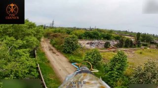 Воины-дроноводы показали кадры уничтожения техники ВСУ и попаданий по окопам в районе Константиновки