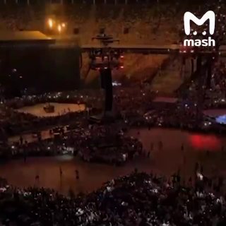 Травмы из-за давки и массовые отмены бронирования жилья: проблемы фанатов Макса Коржа в Румынии
