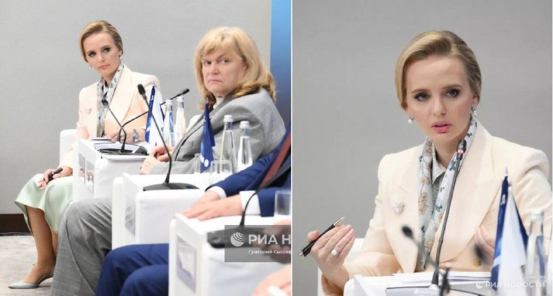 Мария Воронцова обсудила профориентацию медиков на ПМЭФ