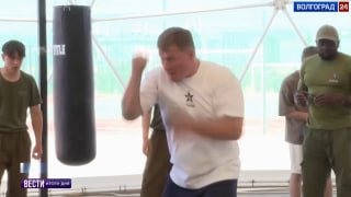 Александр Поветкин и Кевин Джонсон провели мастер-класс по боксу для курсантов Центра «ВОИН»