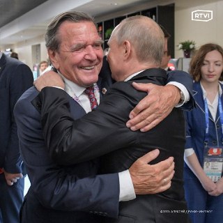 Путин встретился со Шрёдером в Москве