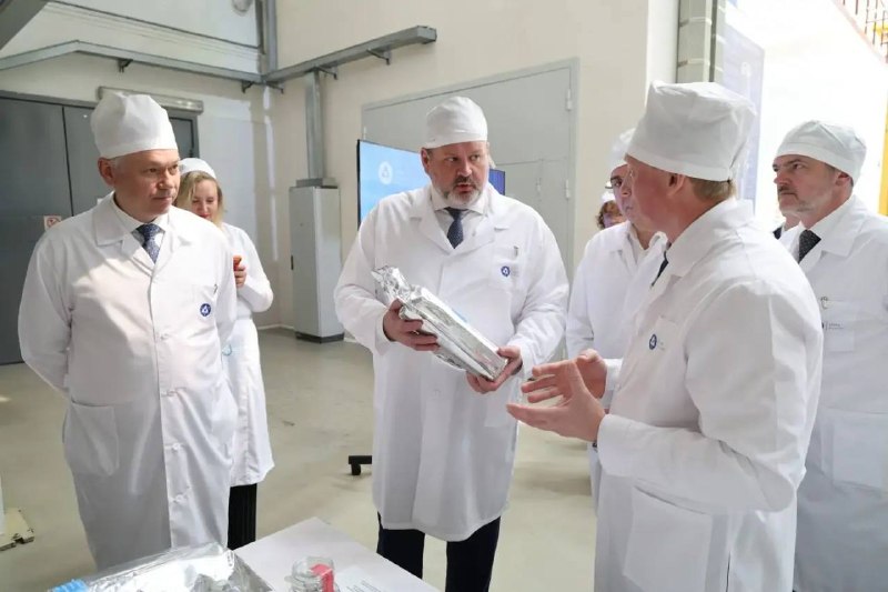 Министр труда России и губернатор Новосибирской области посетили НЗХК