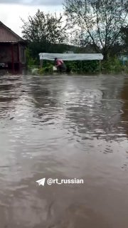 В Челябинской области из-за паводка затопило дома и теплицы
