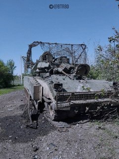 Замечена БМП M2A2 Bradley ВСУ с антидроновым козырьком