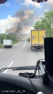 Запечатлены последствия прилета по АЗС в Изюме