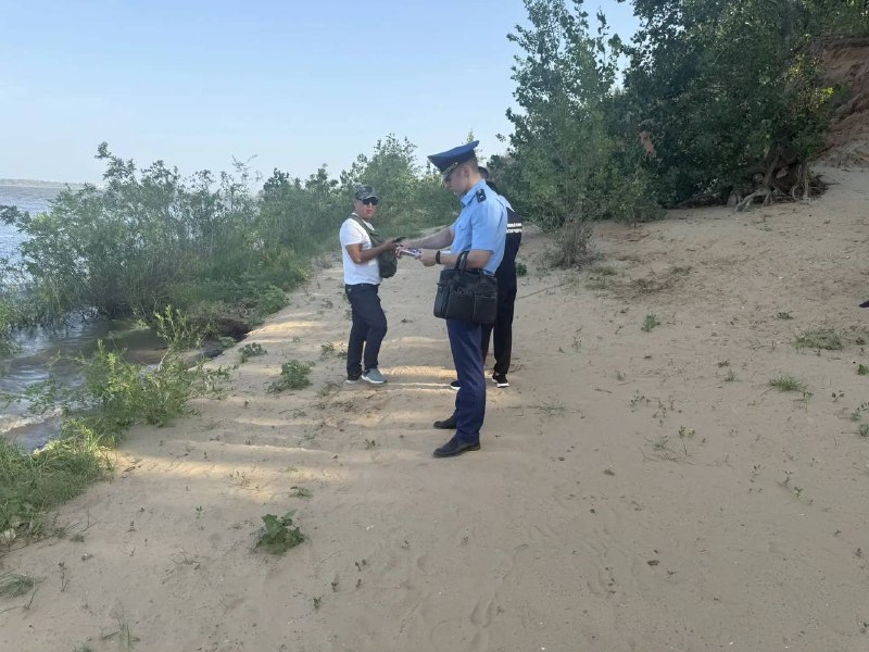 Судно «Омега» опрокинулось на Волге в Астраханской области — пропал пассажир