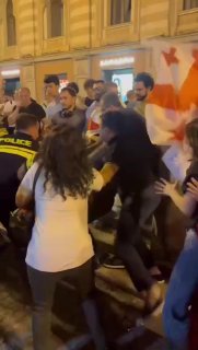 В Грузии задержали 10 человек на акции протеста у здания Тбилисского горсовета