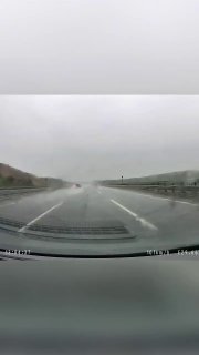 Молния ударила в автомобиль на трассе между Стамбулом и Анкарой