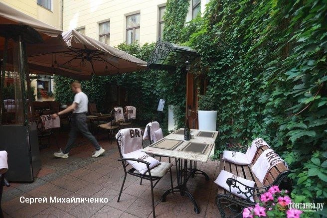 В Петербурге в начале сезона зафиксировано снижение турпотока при росте числа туристов из Москвы