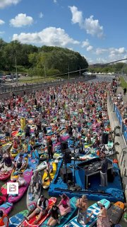 В Москве проходит фестиваль сапбордистов «Яузафест»