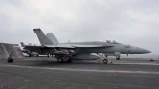ВМС США задействовали истребители Super Hornet для поддержки блокады Ирана