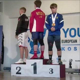 Украинский призёр чемпионата Европы демонстративно отвернулся от российского флага во время награждения