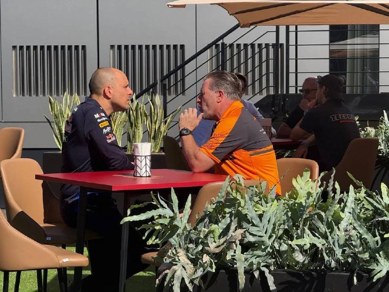McLaren планирует переманить инженера Макса Ферстаппена раньше срока