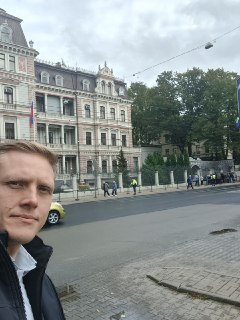 МВД Латвии проверяет документы у посетителей российского посольства в Риге