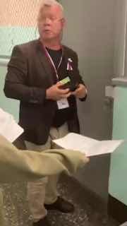 Глава УИК на Вознесенском проспекте в Петербурге в разговоре с наблюдателями ссылался на деменцию и отпускал шутки про «свидания»