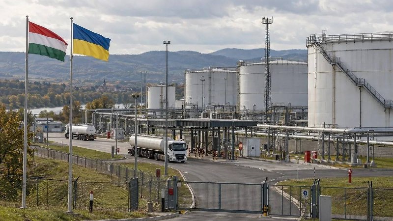 Украина планирует хранить нефтепродукты в Венгрии