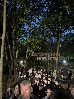 Избиратели в Москве подают коллективную жалобу из-за очередей на участках