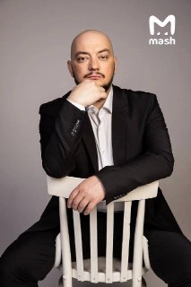 Актёру Роману Юнусову стало плохо во время спектакля