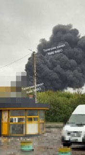 Сильный пожар на предприятии в Бучанском районе после прилёта